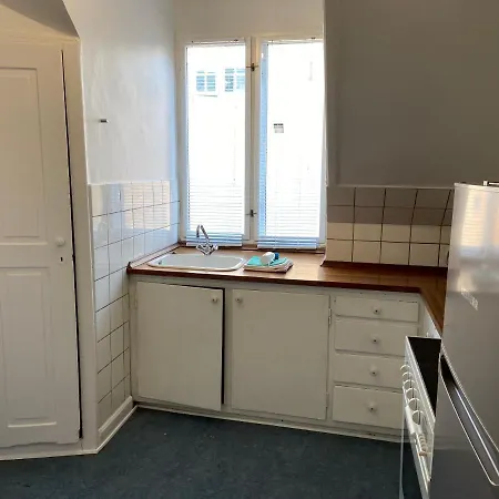 Διαμέρισμα Charming 2-Bedroom Apartment In Historic City Center *