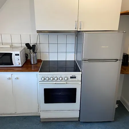 Διαμέρισμα Charming 2-Bedroom Apartment In Historic City Center *